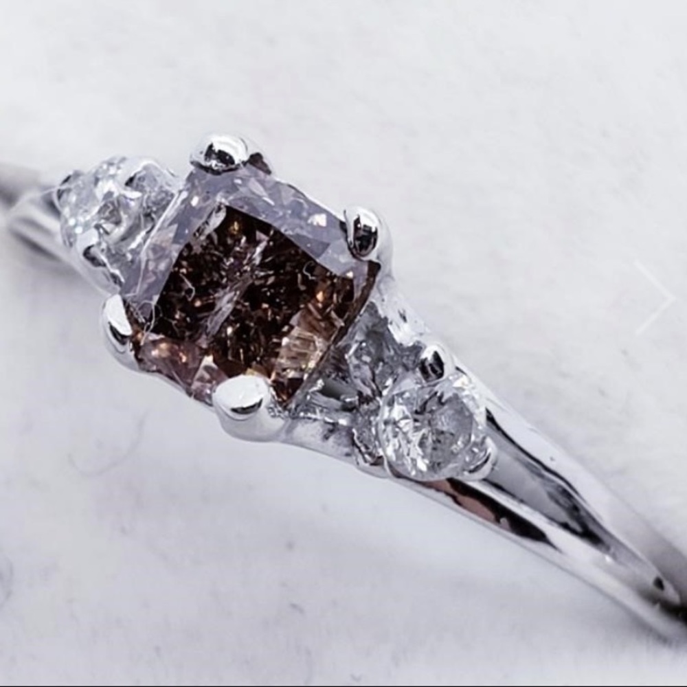 14k Purple Diamond Ring - Picture 1 of 2
